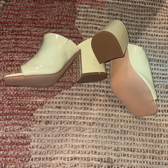 Lulu’s Qwynn Patent High Heel Slide Sandals - Picture 4 of 4